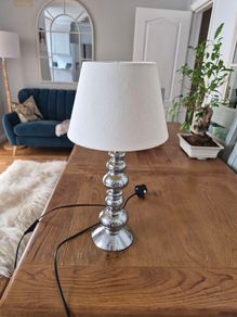 Table lamp