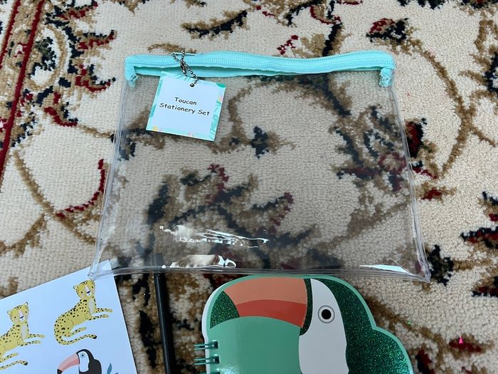 Toy toucan stationary set bnwt