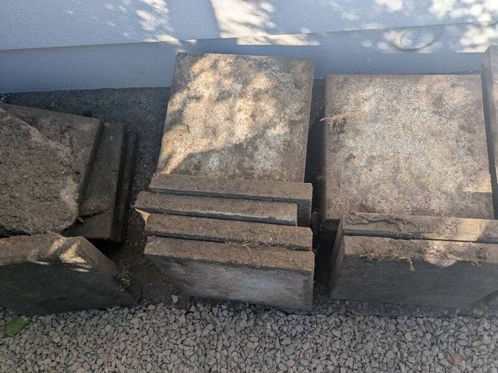 Paving Slabs / Patio Bricks