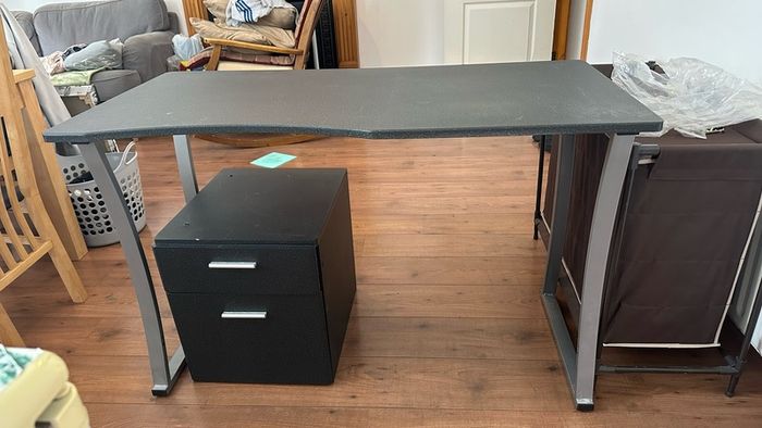 Black Ergonomic Office / Gaming Desk & Matching Under-Desk Drawer Unit