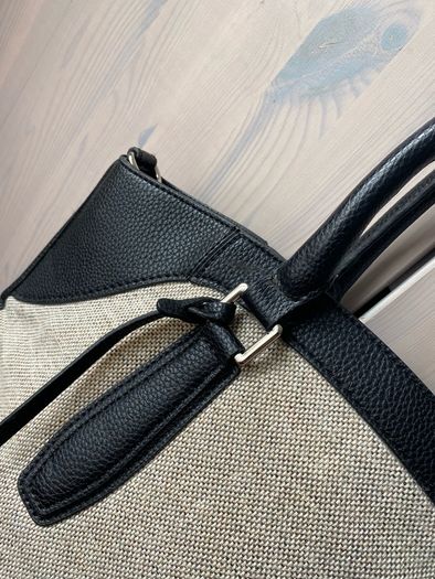 Womans London Fog Elegant Shoulder Bag Handbag In black & ivory