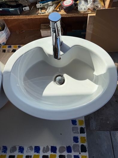 Two sinks with taps