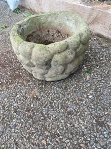 Concrete well pot