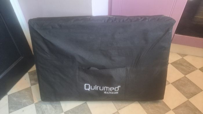 QUIRUMED portable physio / massage treatment table.