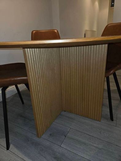 Round Dining Table with 4 Chairs