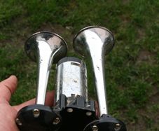 Vintage Loud Dual Trumpet Horn Trumpet For Truck Car Train Boat