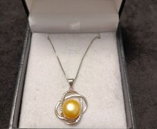 beautiful 925 silver necklace