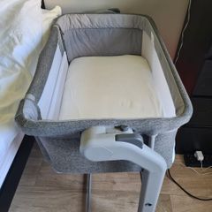 Chicco Next2Me Magic Evo Co Sleeping Crib As New