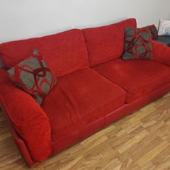 Red 1, 2, 3 mirage seater couch/Sofa and rug