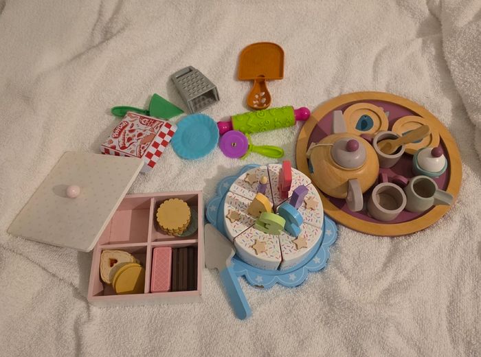 Bundle of mixed and used kids toys
