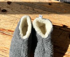 Sheep by the Sea unisex slippers
