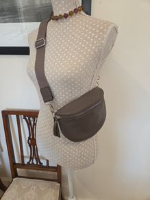 Flora & Co taupe bag