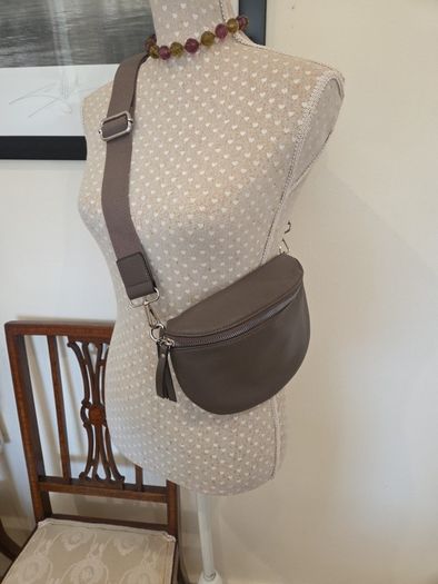 Flora & Co taupe bag
