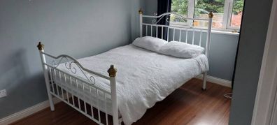 Double bed base