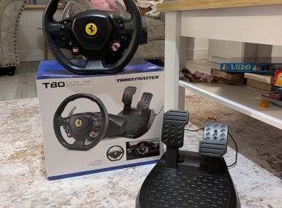 PlayStation Racing Setup: Thrustmaster Ferrari 488 GTB Wheel + Folding Stand + F1 22
