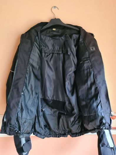 Mens motorbike waterproof Cordura jacket coat with shoulder and elbow pads armour Size medium black heavy biker motorcycle