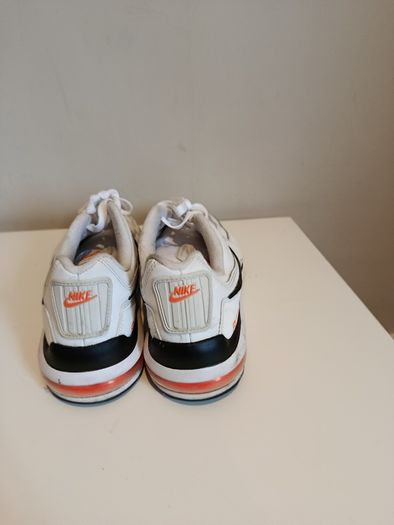 Nike shoes air max