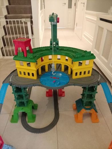 Thomas and friends super station