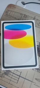 Brand new a16 Apple iPad 256 GB silver