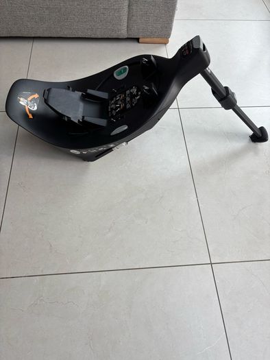 Cybex Cloud Z iSize Car Seat + Isofix Base + Rain Cover