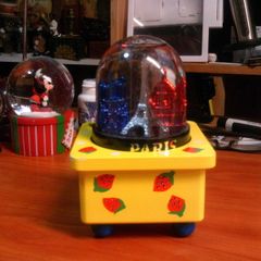 Music box globe