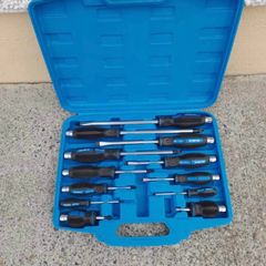 Brand New Snap-Mac 12 Pcs Screwdriver Set