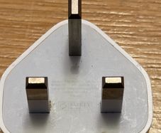 Official Apple 5W USB Wall Charger Plug Adapter