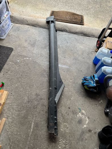 Side skirt VW passat estate b5.5 2003