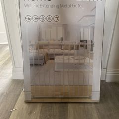 Noma stair gate, new in box