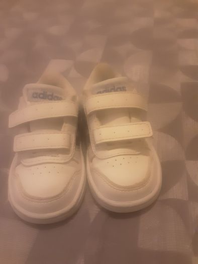 Kids Trainers/ADIDAS Grand Court Shoes .. Size: 4 UK .. 20 EU
