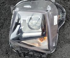 hyundai tucson 2023 left headlight