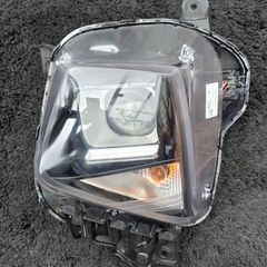 hyundai tucson 2023 left headlight