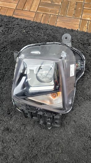 hyundai tucson 2023 left headlight