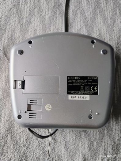 Roberts CR9961 3-band Digital Alarm Clock Radio