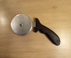 Zodiac Pizza Wheel / Pastry Dough Cutter