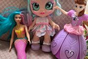 Set of dolls
