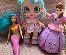 Set of dolls