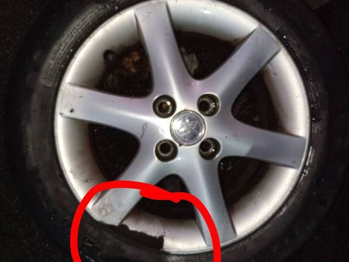 2005 Toyota Corolla Alloy Wheels 30 euro EACH
