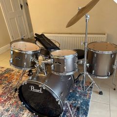 Pearl Roadshow 5-Piece Drum Kit