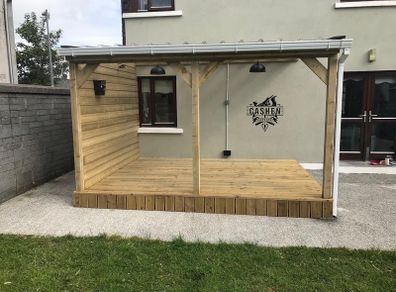 Pergola / decking