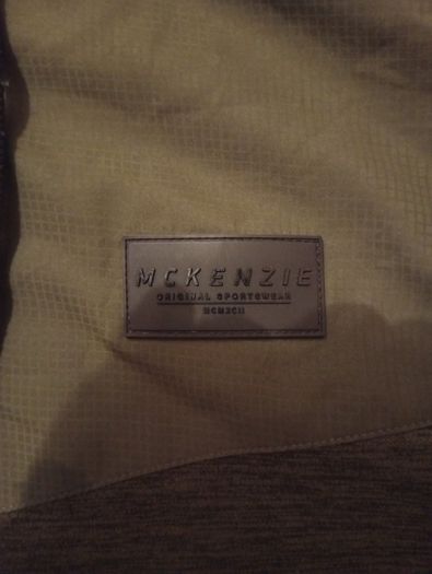 McKenzie Thermal Windbreaker Jacket (( Size Adult Large / perfect Condition))