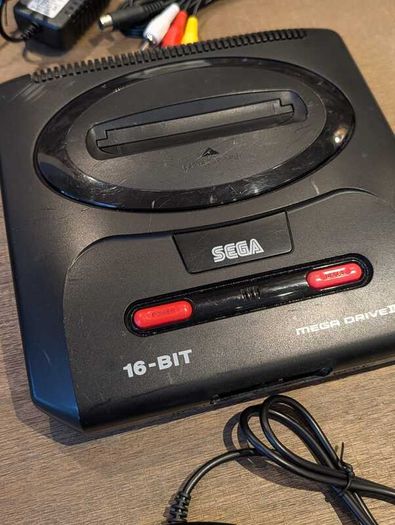 Retro Heaven - SEGA - Original Sega Megadrive Mk II Bundle - #405