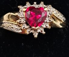 Vintage 9ct yellow gold ring