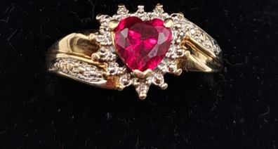 Vintage 9ct yellow gold ring
