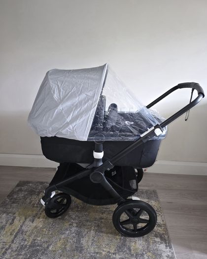 EXTREMELLY GOOD condition Bugaboo Fox 3 with Free car seat adapters