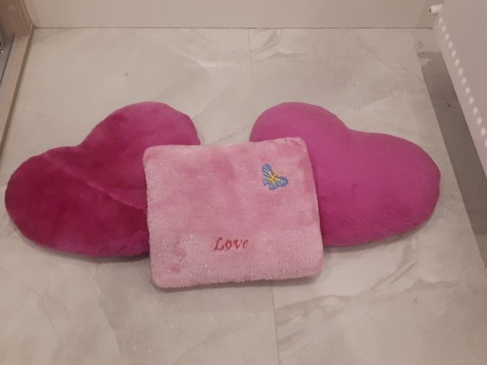 Girls bedroom cushions