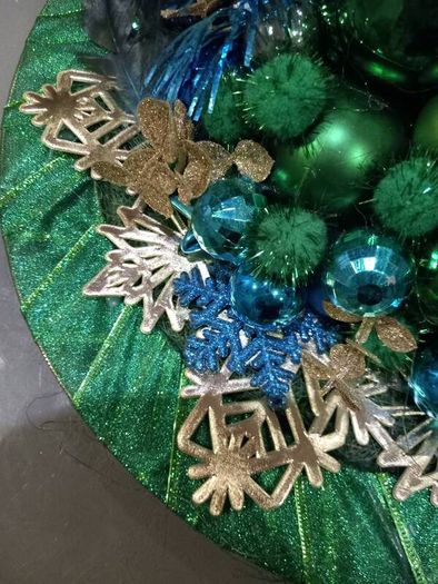 BN Christmas Wreath