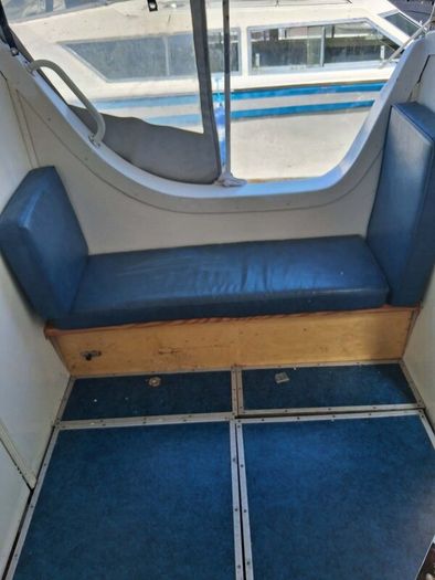 27ft Elysian Centre console