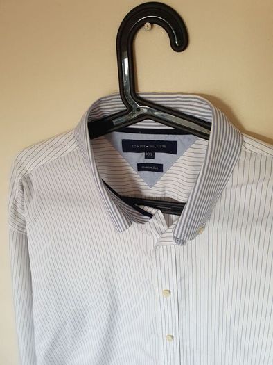 Tommy hilfiger 2007 long sleeve shirt size xxl white blue/pin pit to pit 25" like new