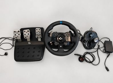 Logitech G923 Racing Wheel, Pedals, Shifter